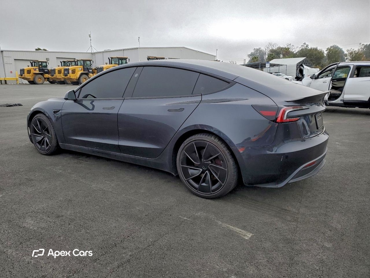Tesla Model 3 2024