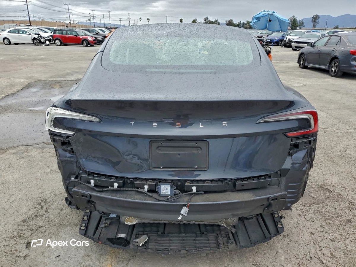 Tesla Model 3 2024