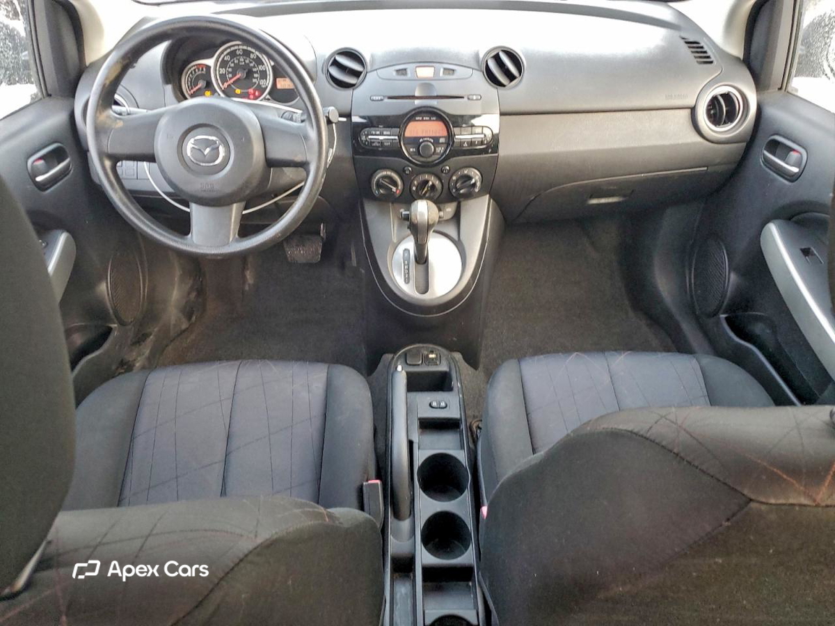 Mazda 2 2013