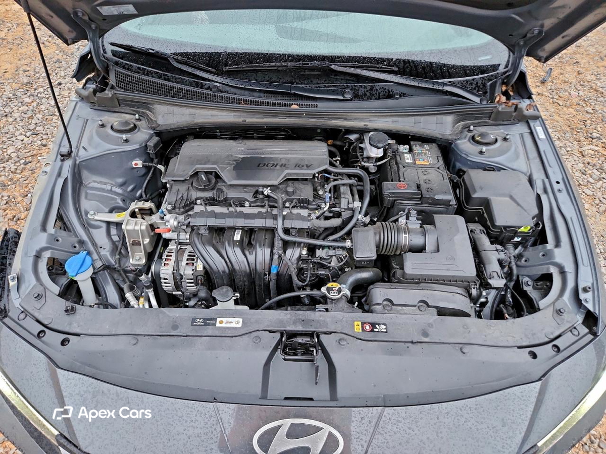 Hyundai Elantra 2024