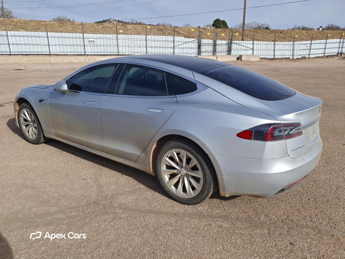 Tesla Model S 2018