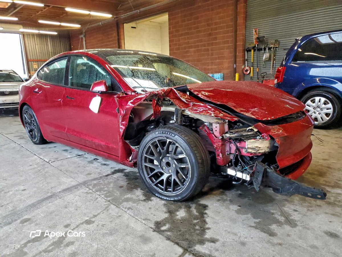 Tesla Model 3 2024