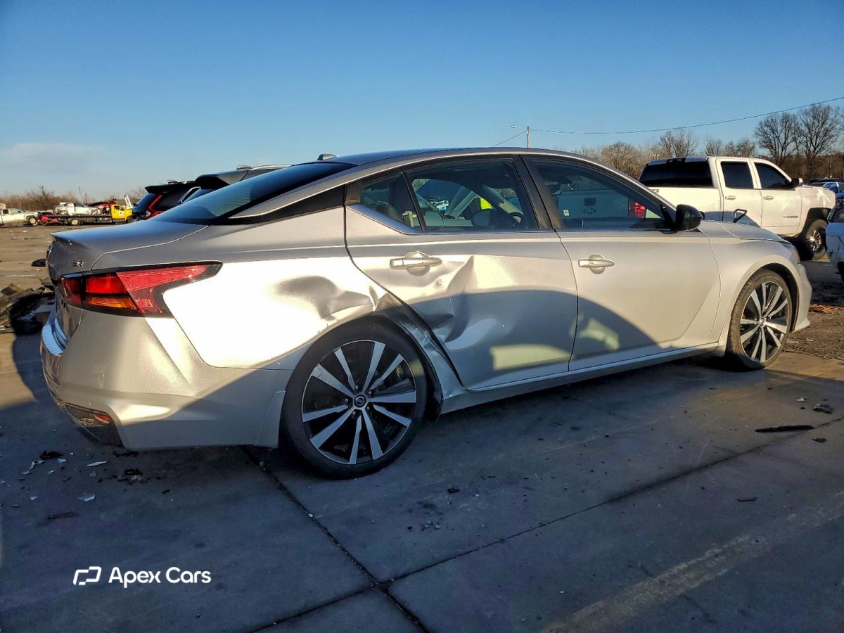 Nissan Altima 2020