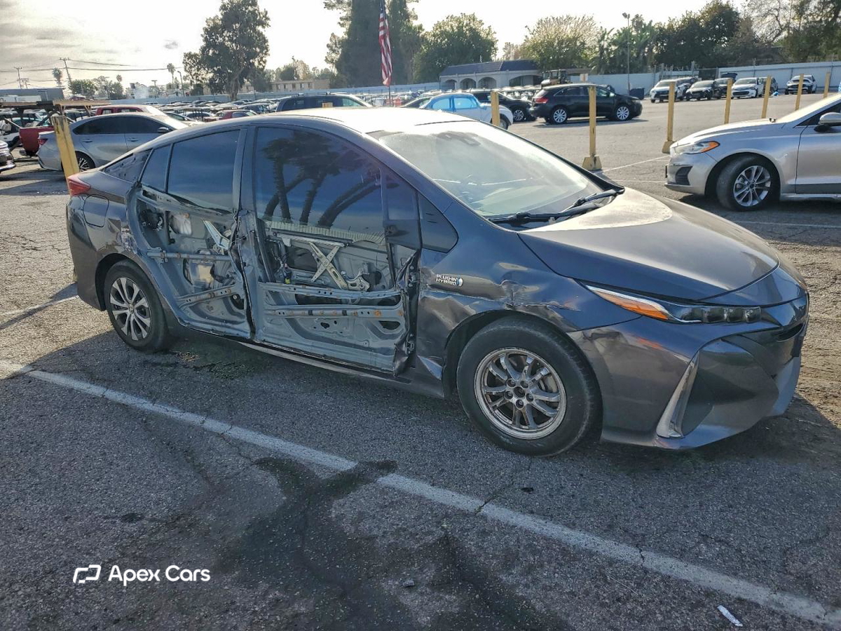 Toyota Prius 2021