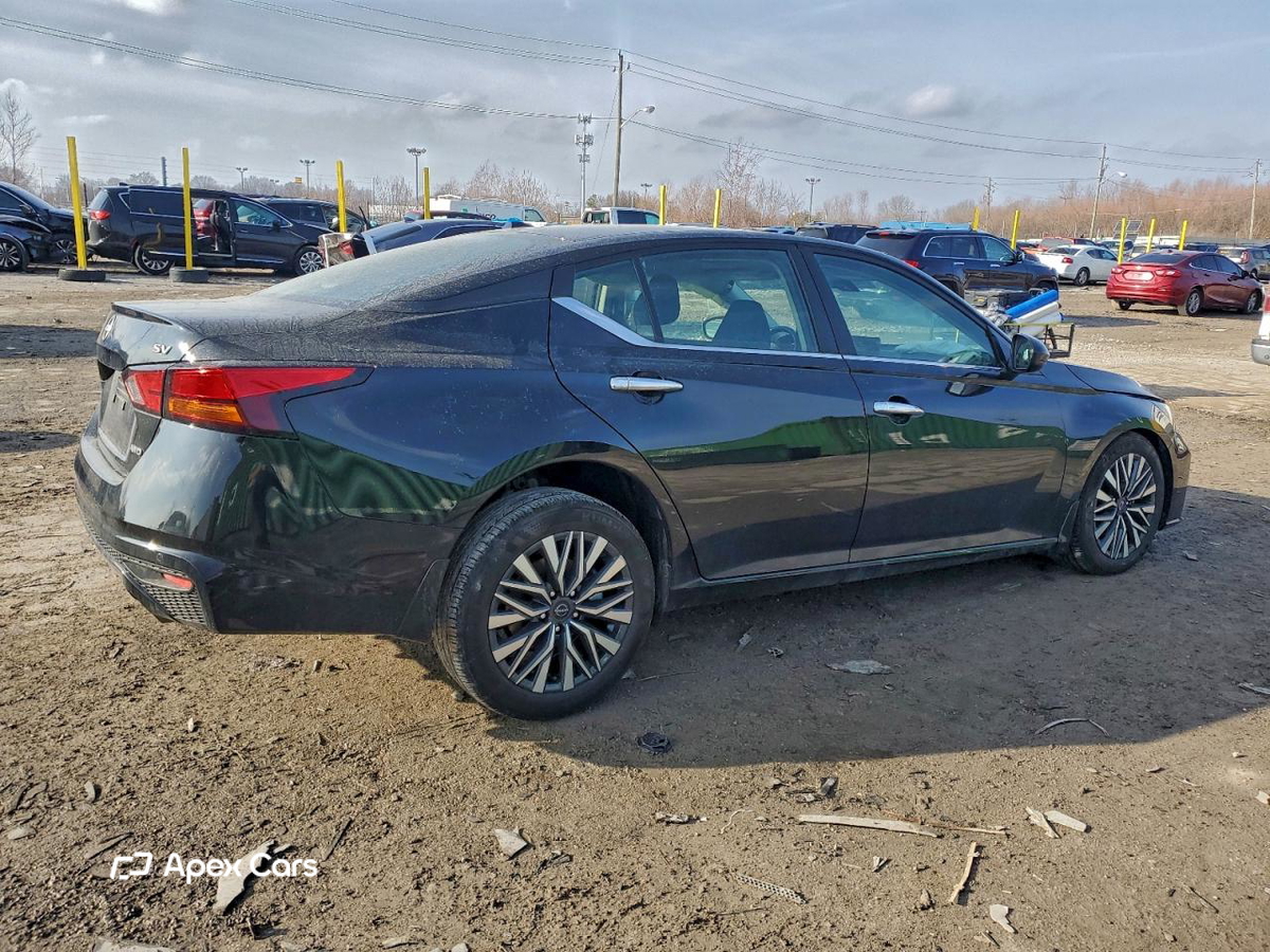 Nissan Altima 2024