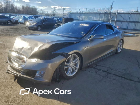 Tesla Model S 2015 - Image 1 of 14