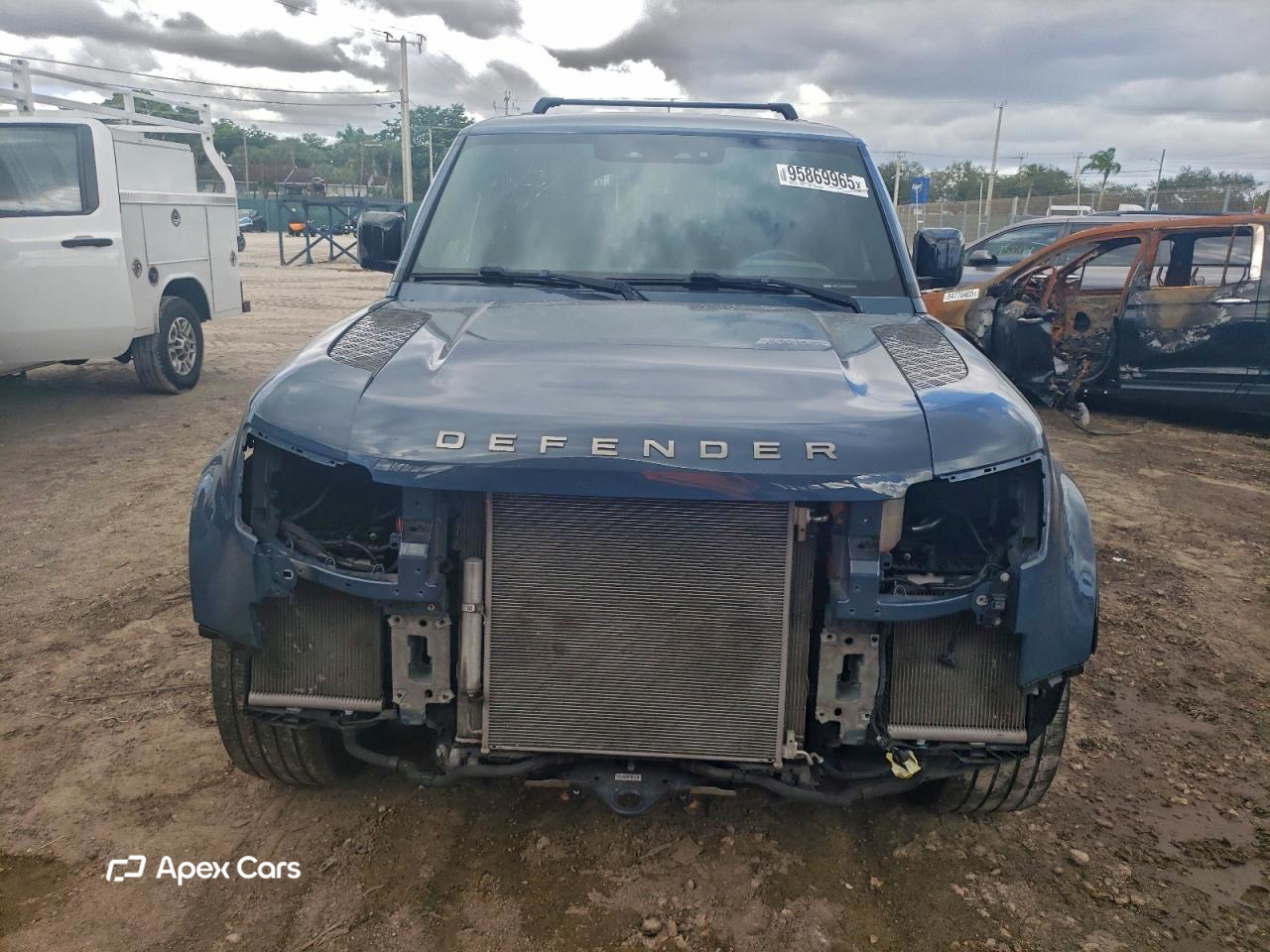 Land Rover Defender 2021