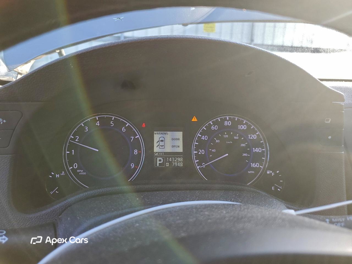 Infiniti G 2011