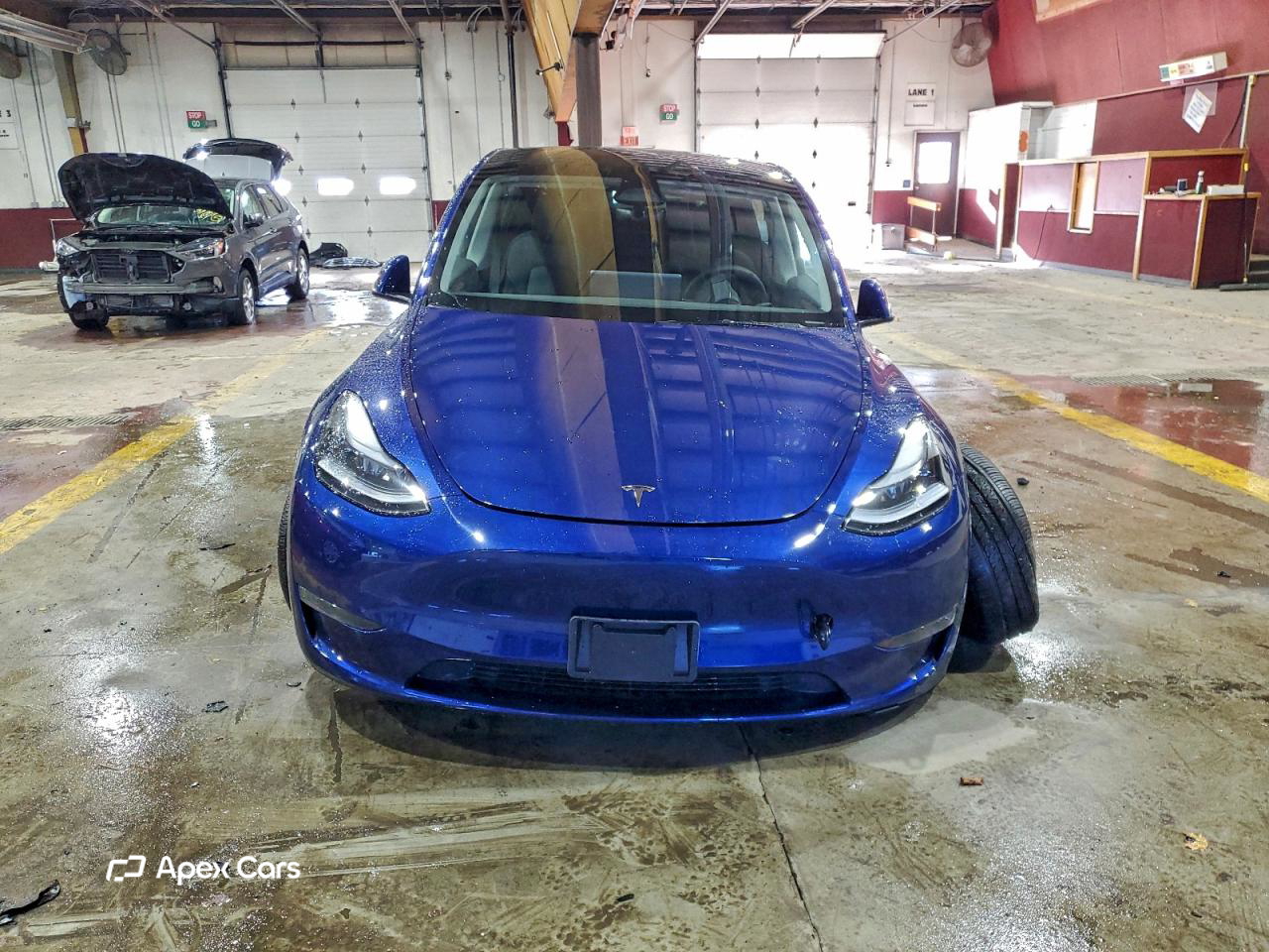 Tesla Model Y 2024