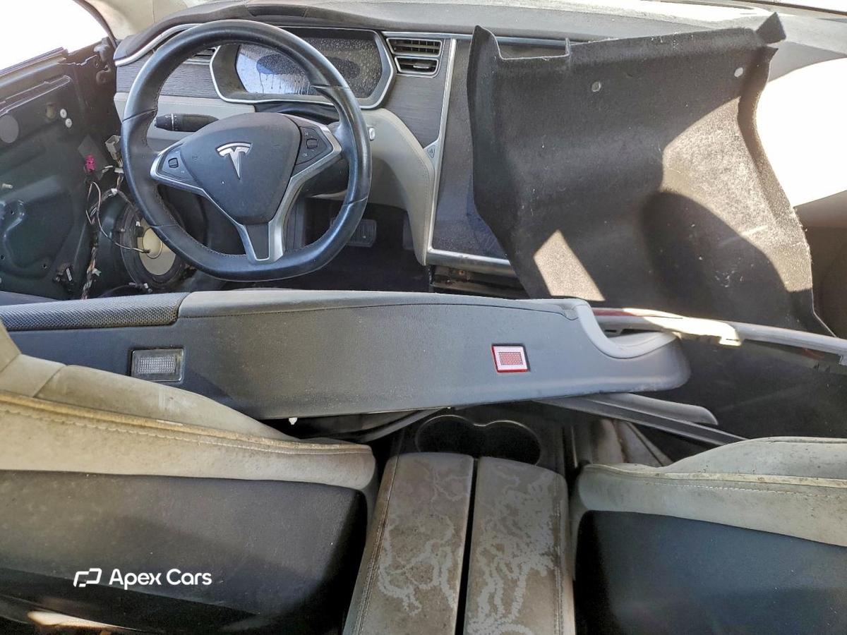 Tesla Model S 2014