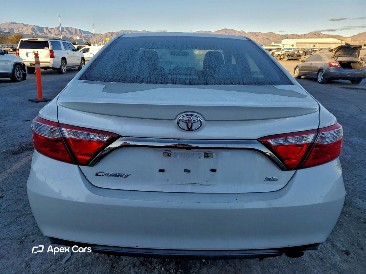 Toyota Camry 2015