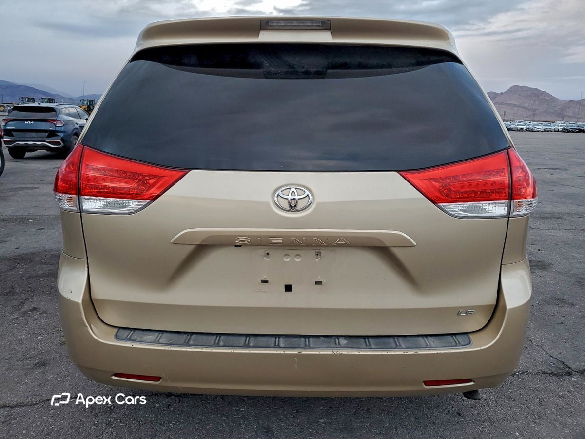 Toyota Sienna 2012