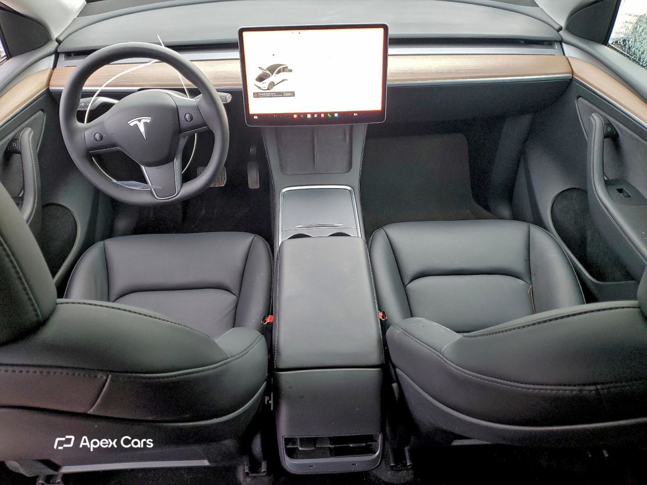 Tesla Model Y 2025