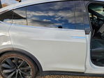 Tesla Model X 2019
