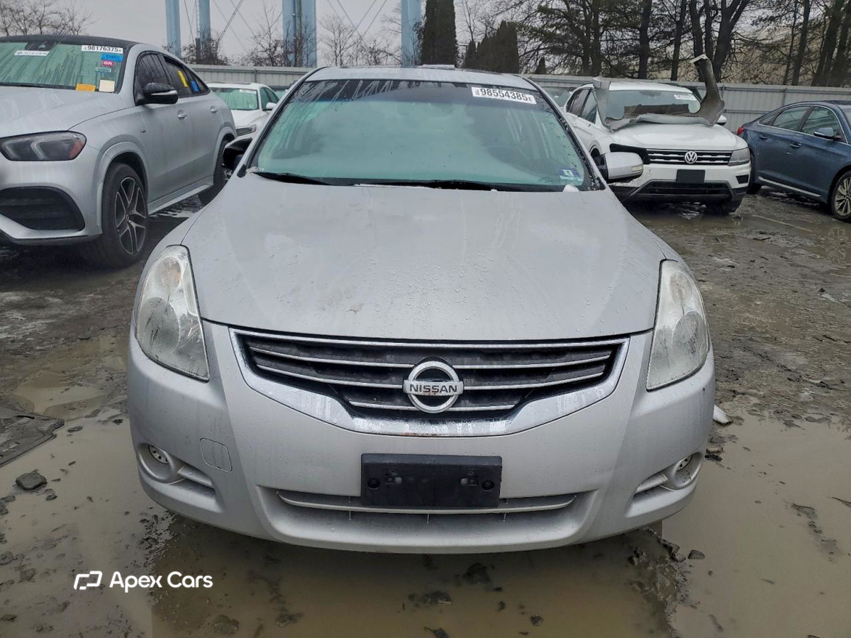 Nissan Altima 2011
