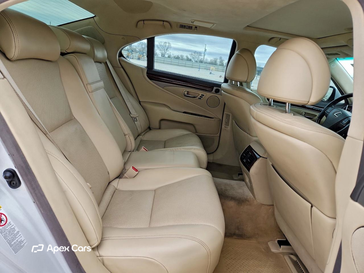 Lexus LS 2013