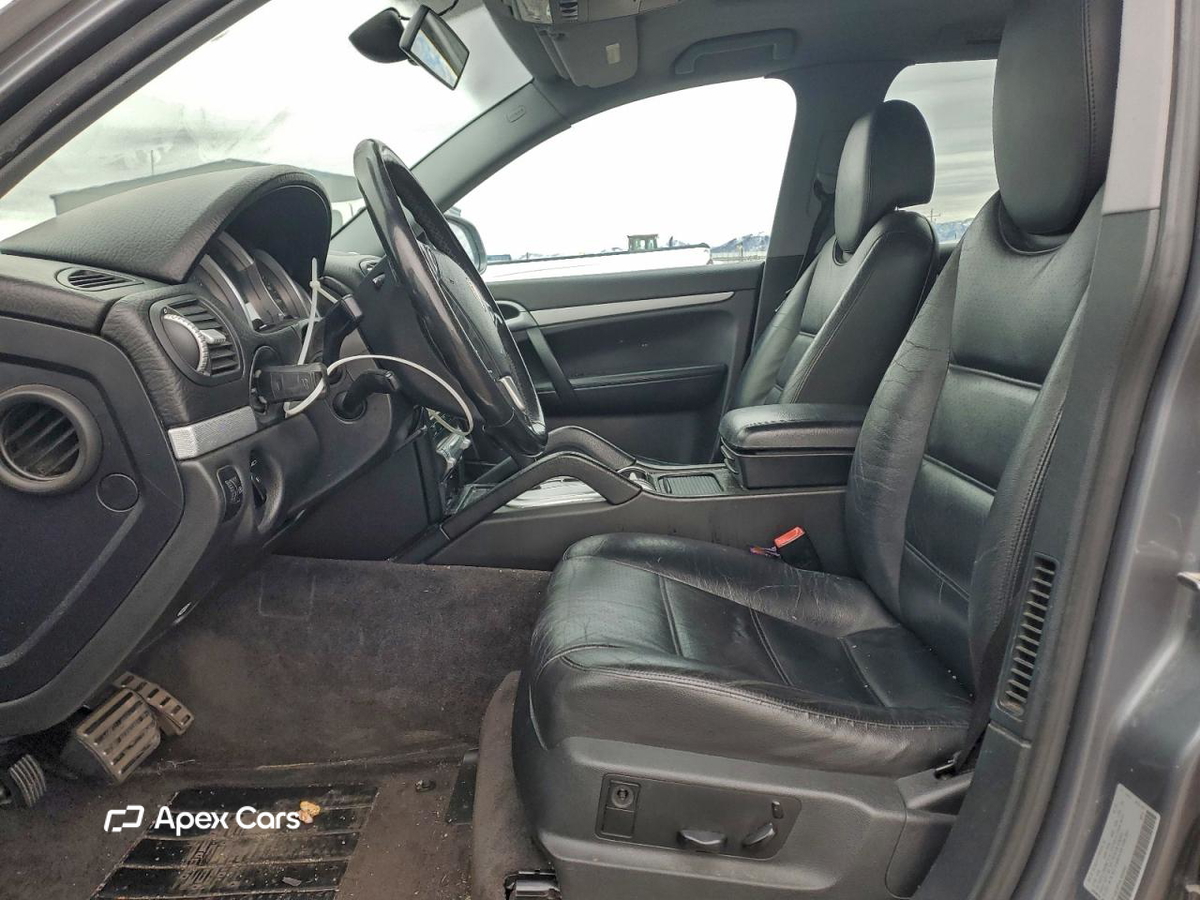 Porsche Cayenne 2004