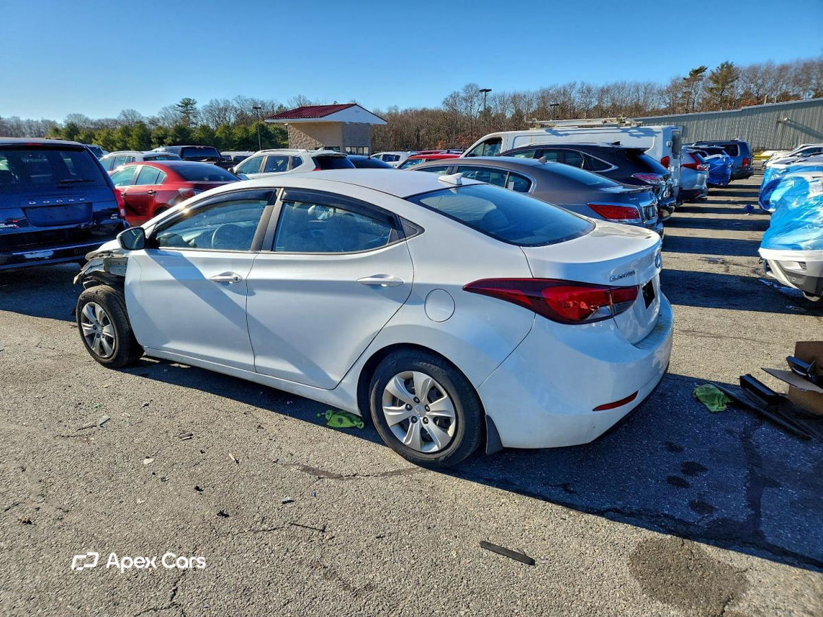 Hyundai Elantra 2016