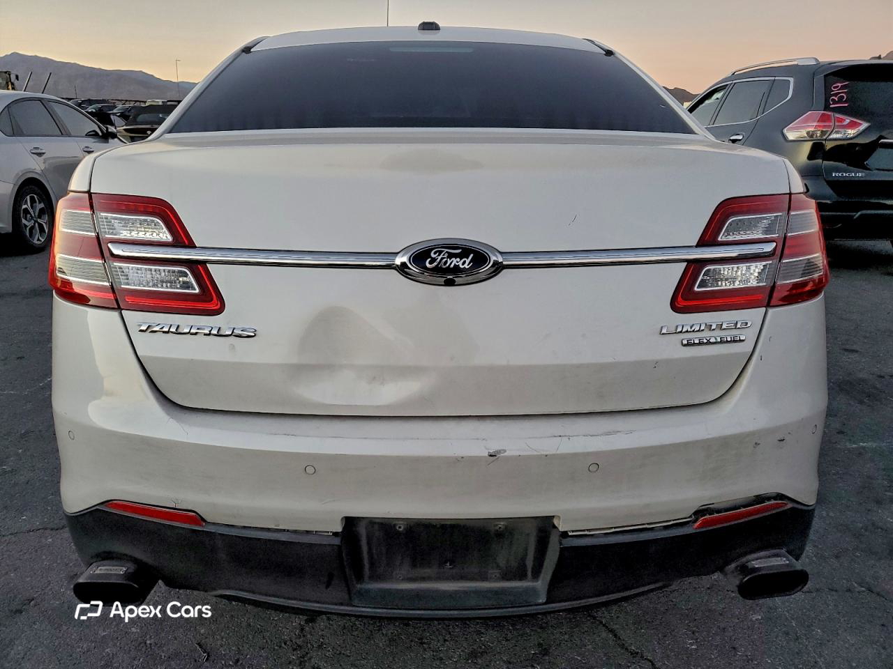 Ford Taurus 2014