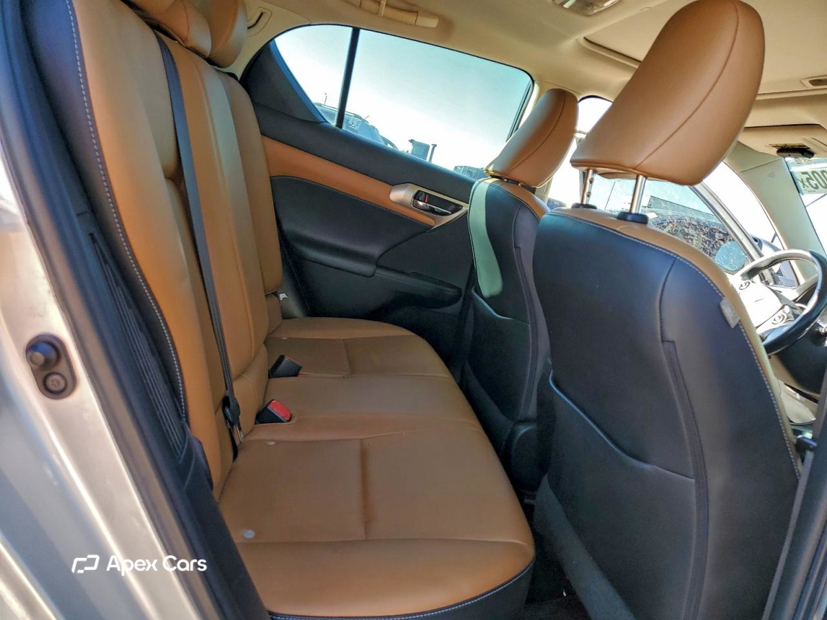 Lexus CT 2015
