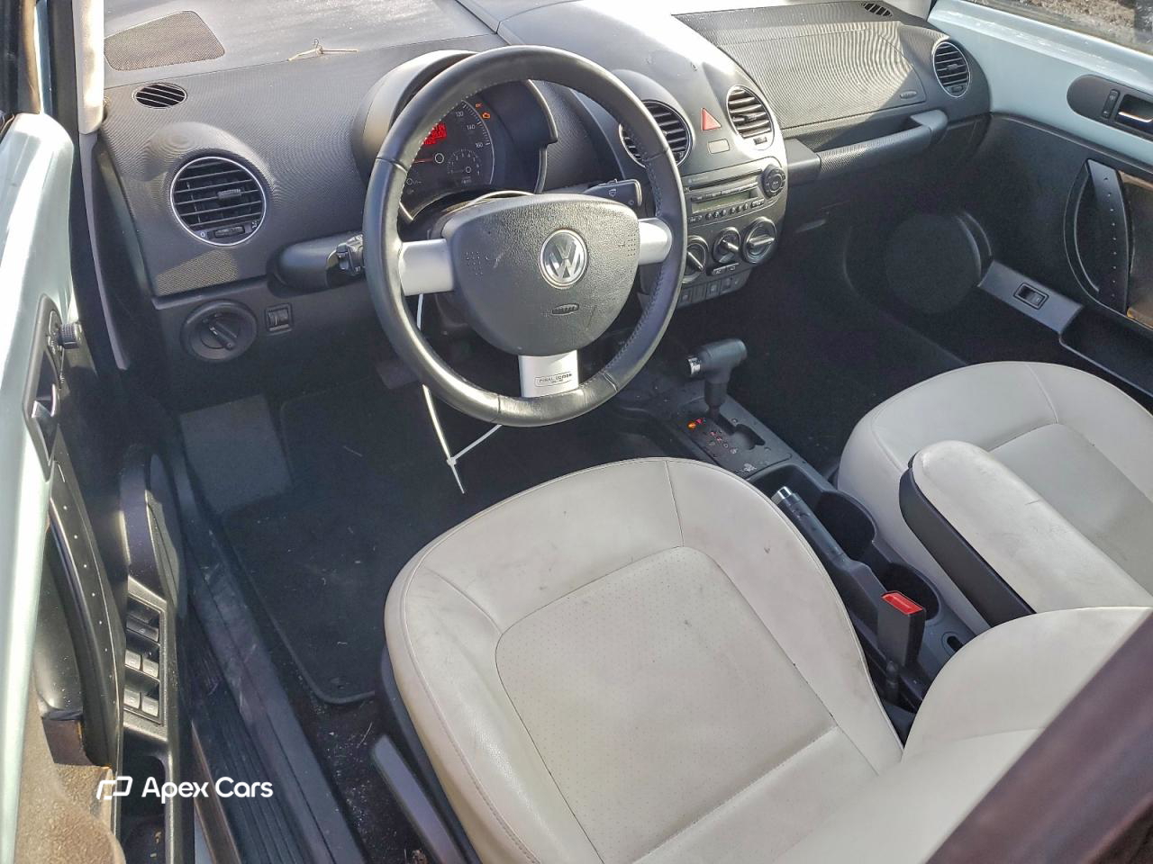 Volkswagen Beetle 2010