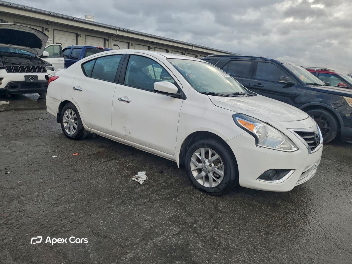 Nissan Versa 2017