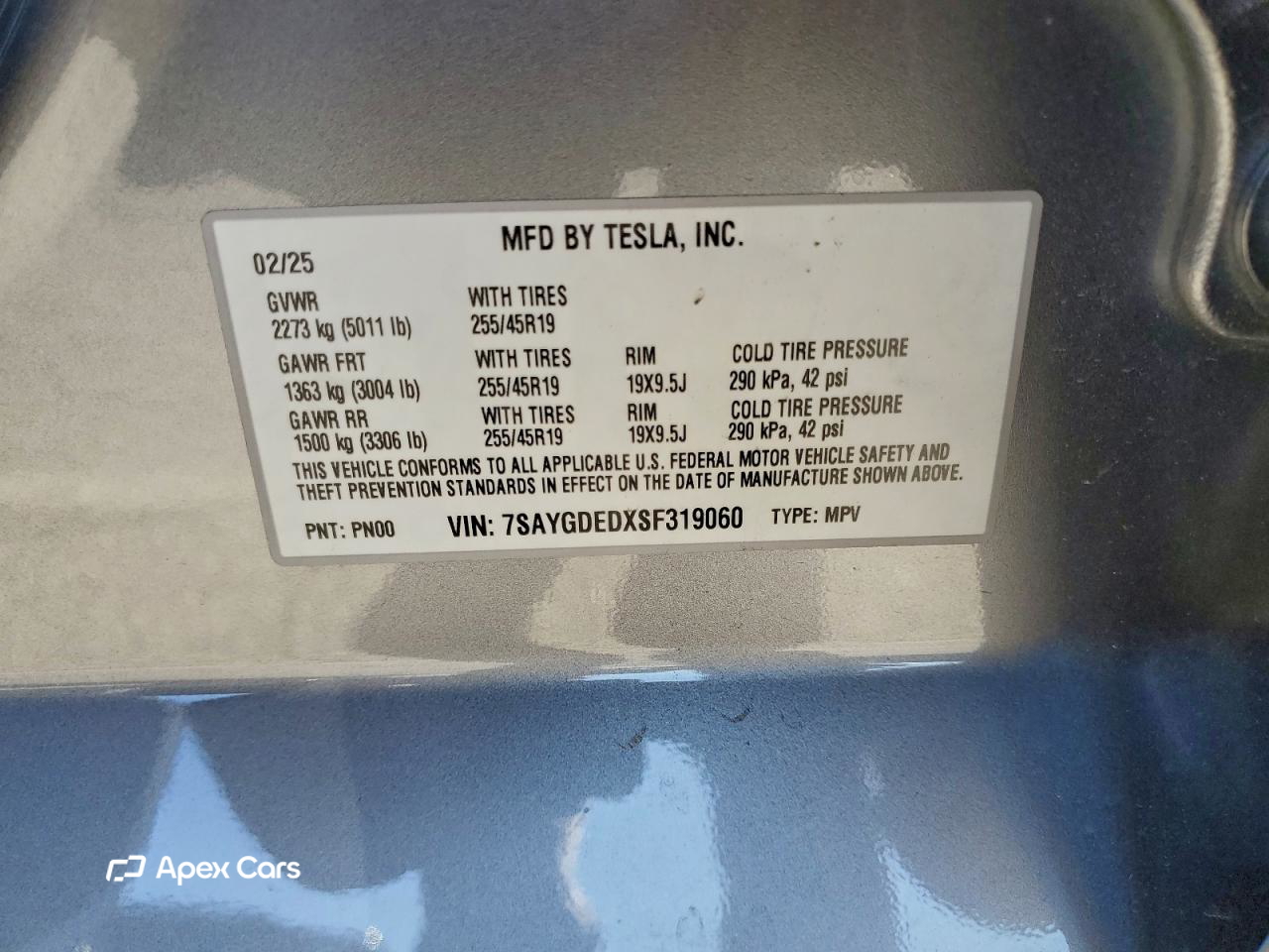 Tesla Model Y 2025