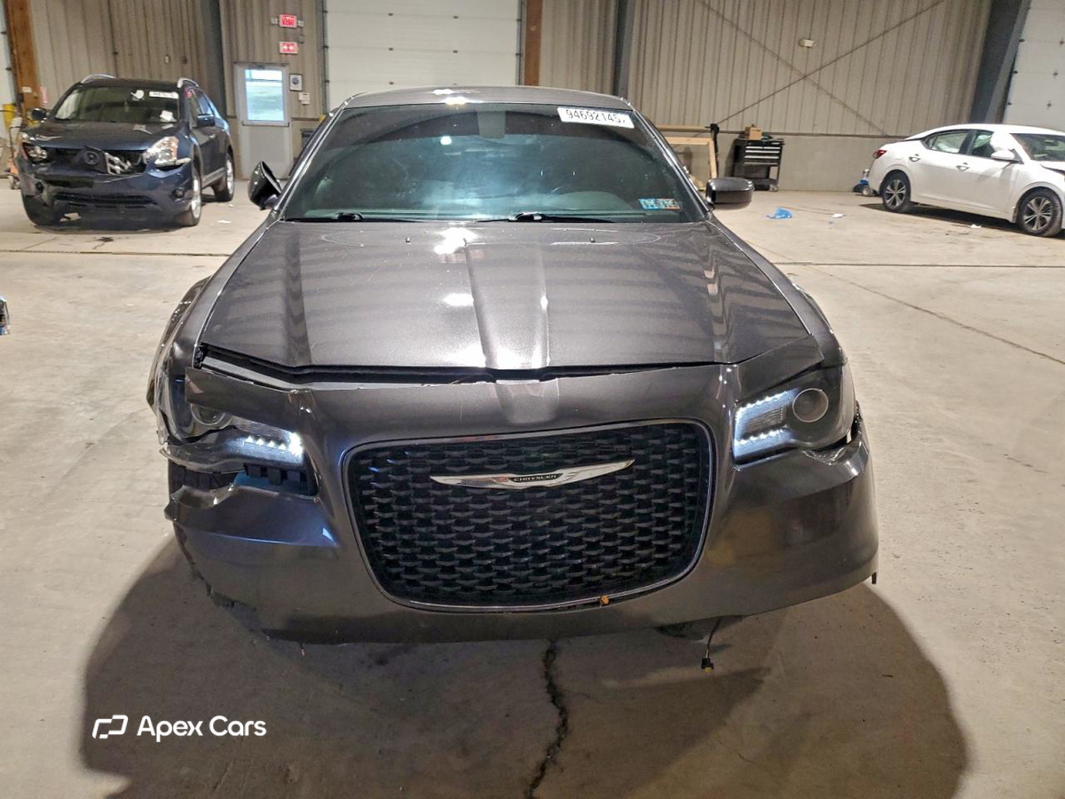 Chrysler 300 2016