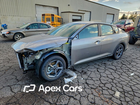 Kia K4 2025 - Image 1 of 12