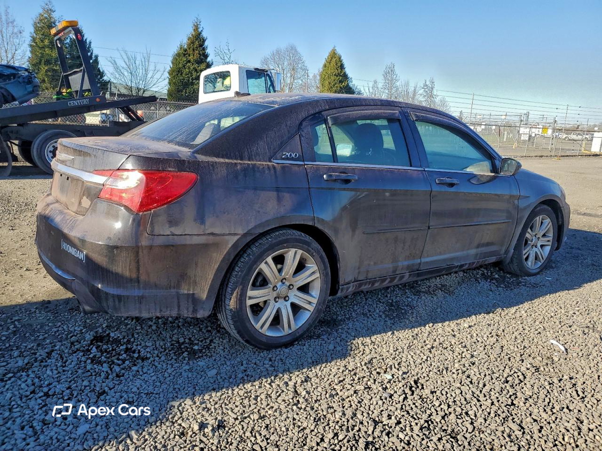 Chrysler 200 2013