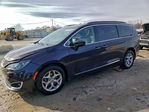 Chrysler Pacifica 2017