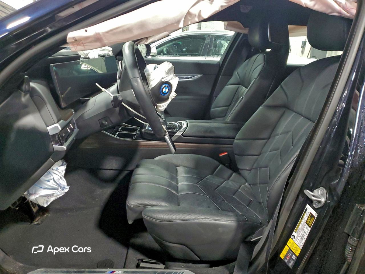 BMW i7 2023