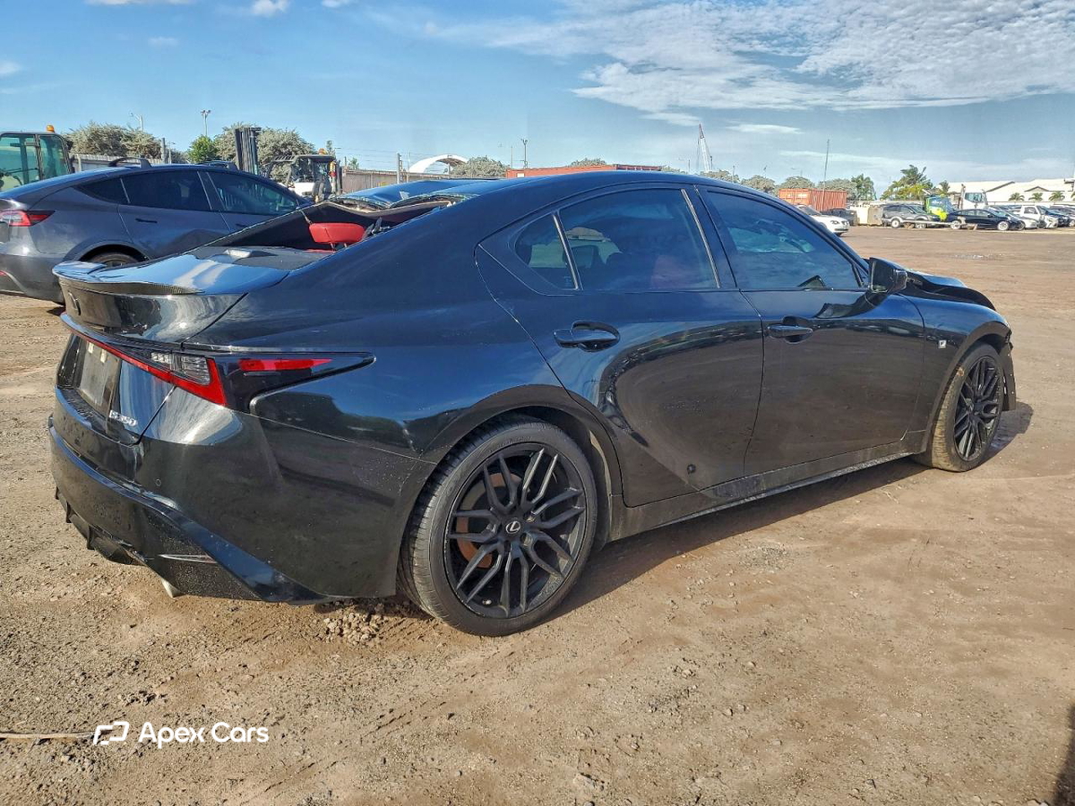 Lexus IS 2021