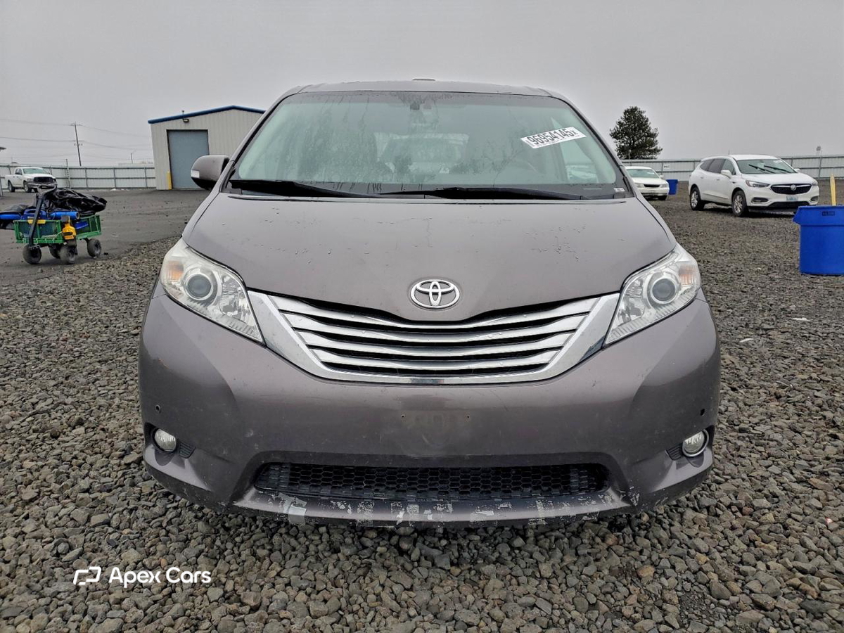 Toyota Sienna 2013