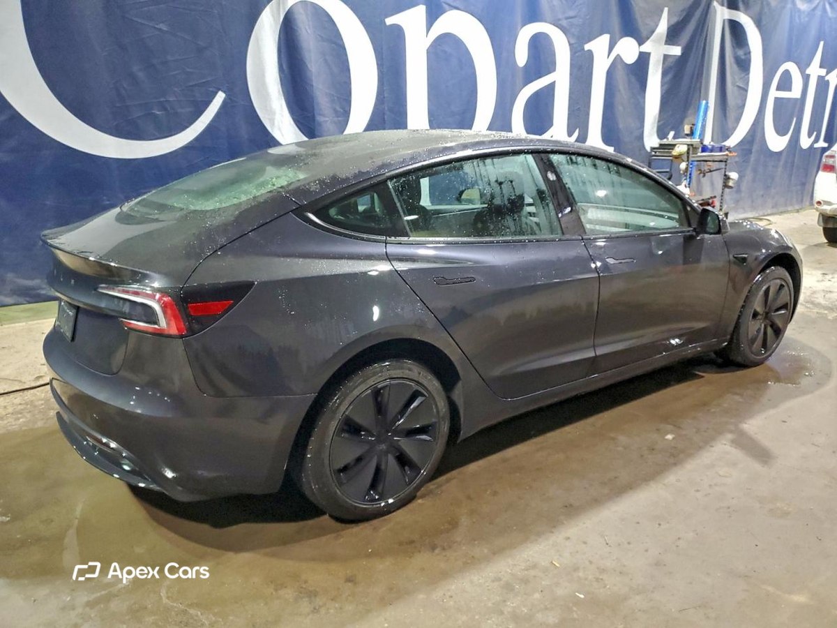 Tesla Model 3 2025