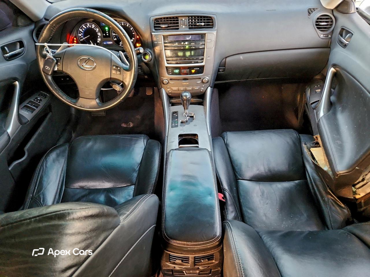 Lexus IS 2010
