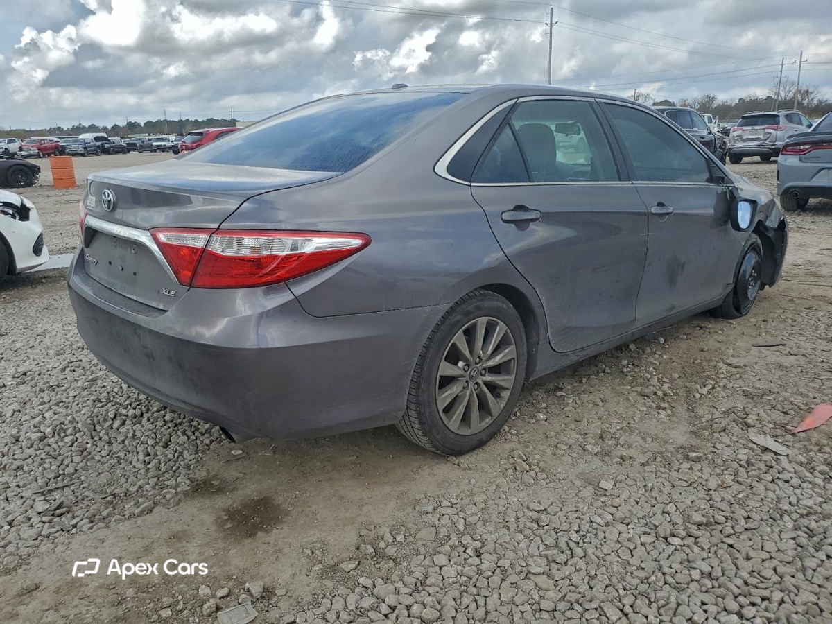 Toyota Camry 2016