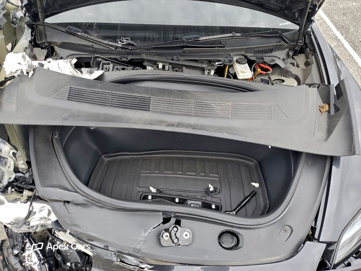 Tesla Model 3 2025