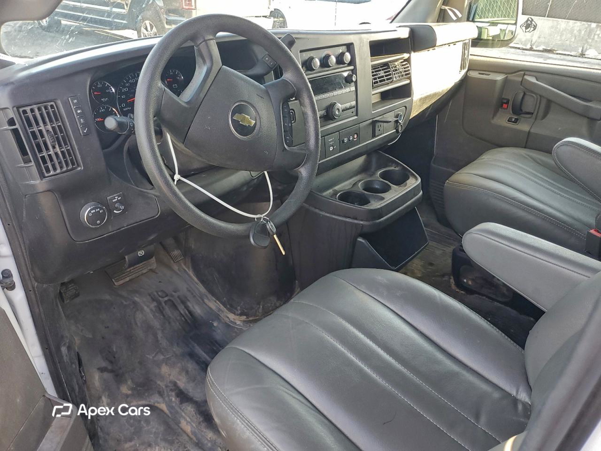 Chevrolet Express 2024