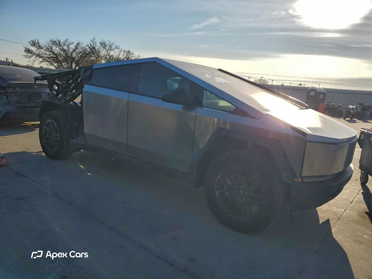 Tesla Cybertruck 2025