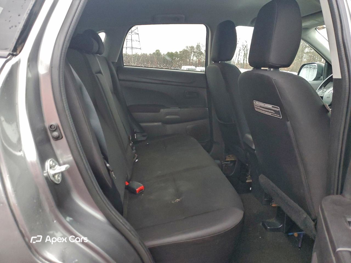 Mitsubishi Outlander 2015
