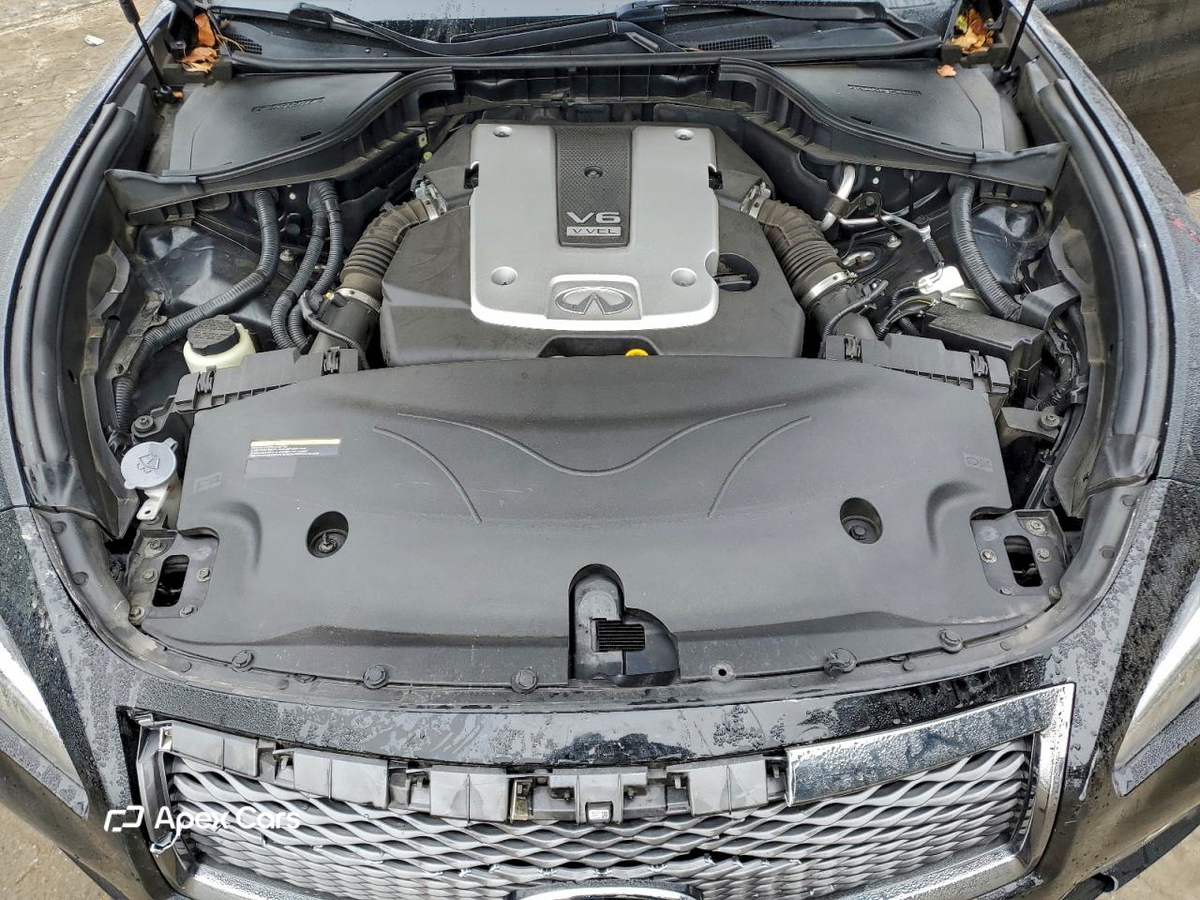 Infiniti Q70 2017