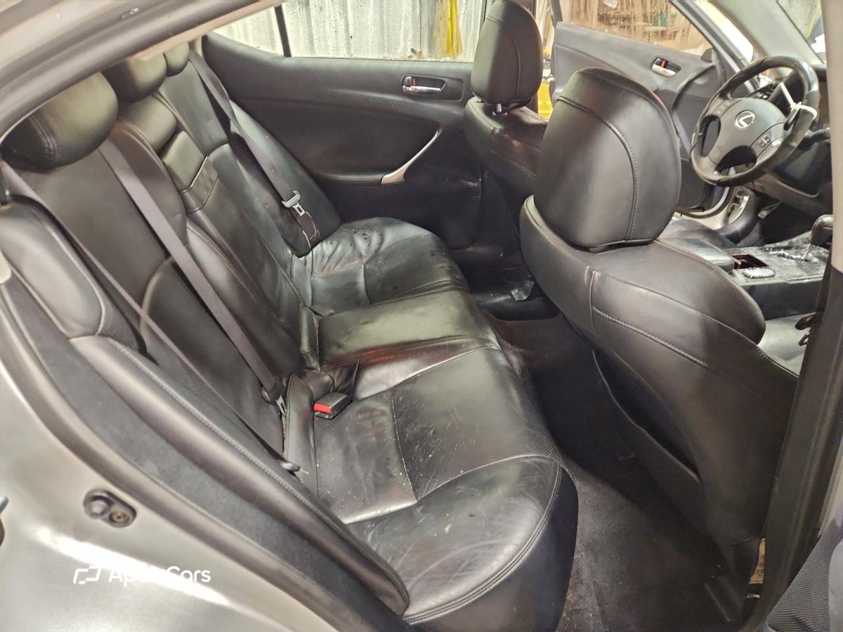 Lexus IS 2006