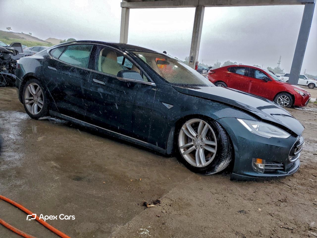 Tesla Model S 2013