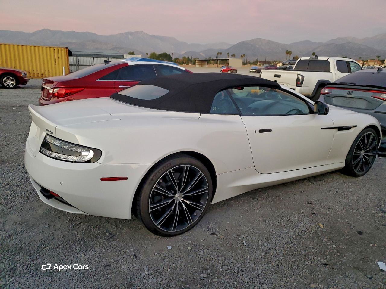 Aston Martin DB9 2015