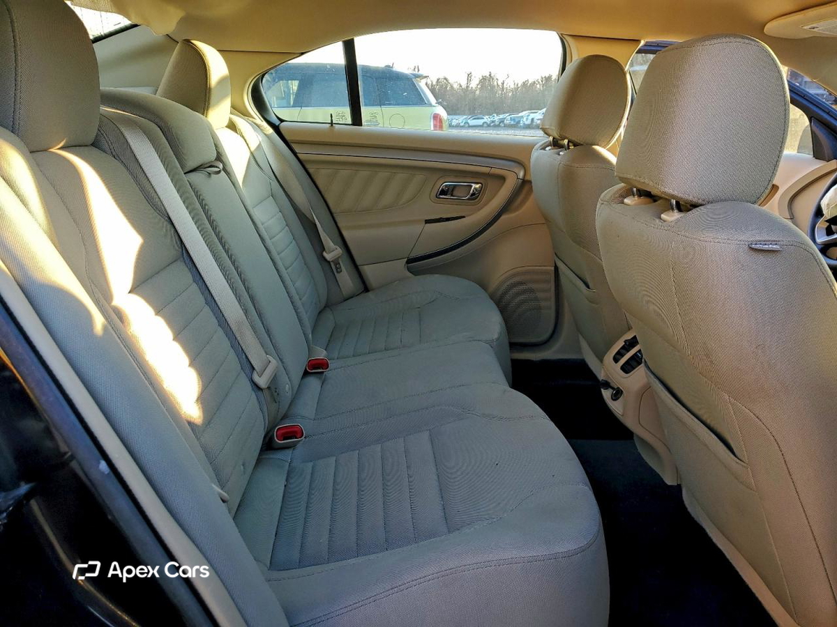 Ford Taurus 2016