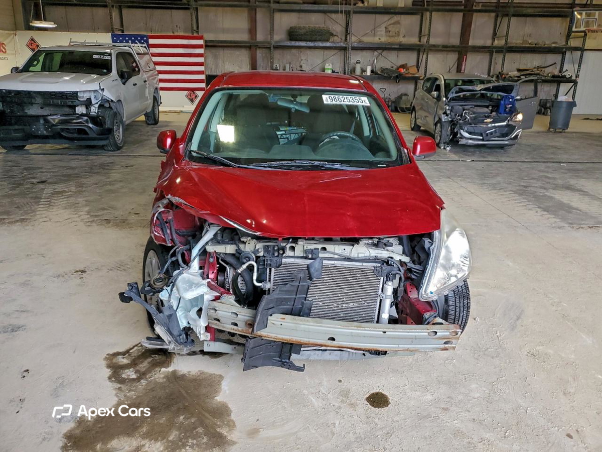 Nissan Versa 2014
