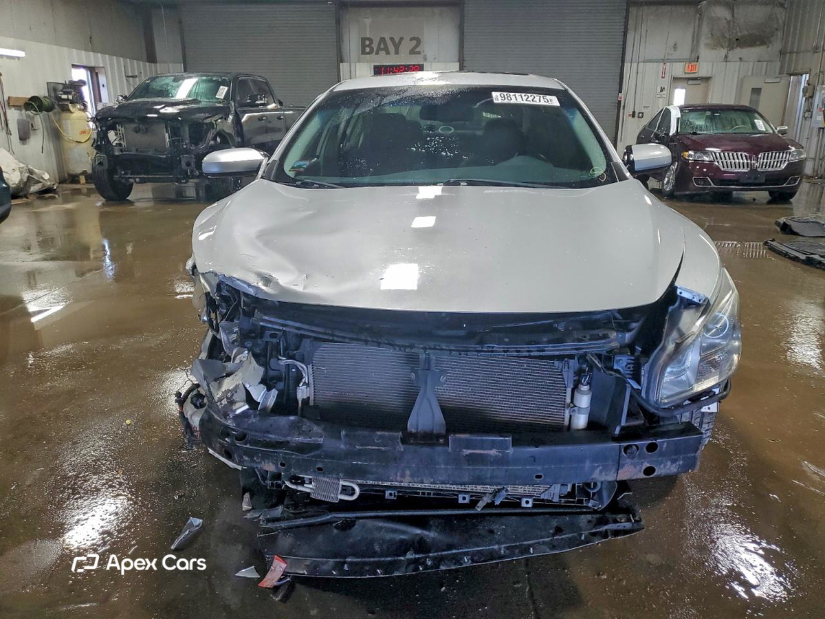 Nissan Maxima 2011