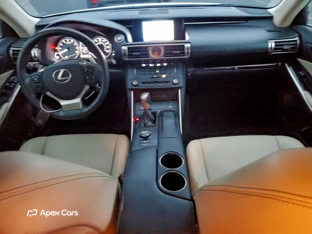 Lexus IS 2015
