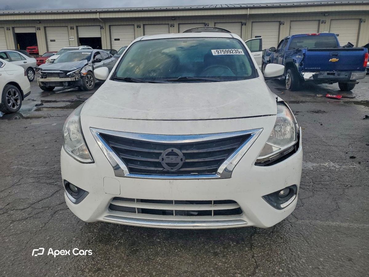 Nissan Versa 2017